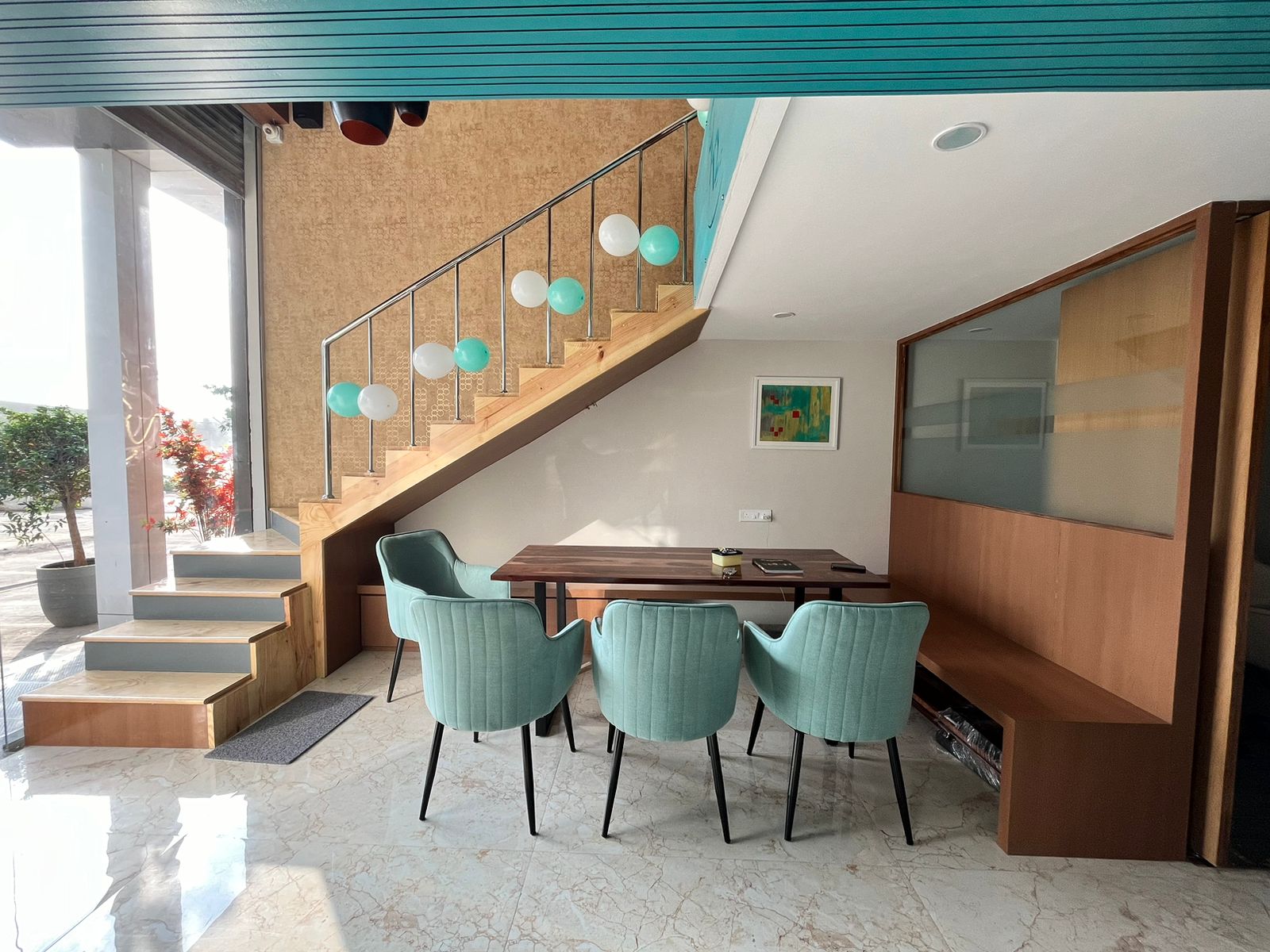 7/12 Meeting Cafe Workspace